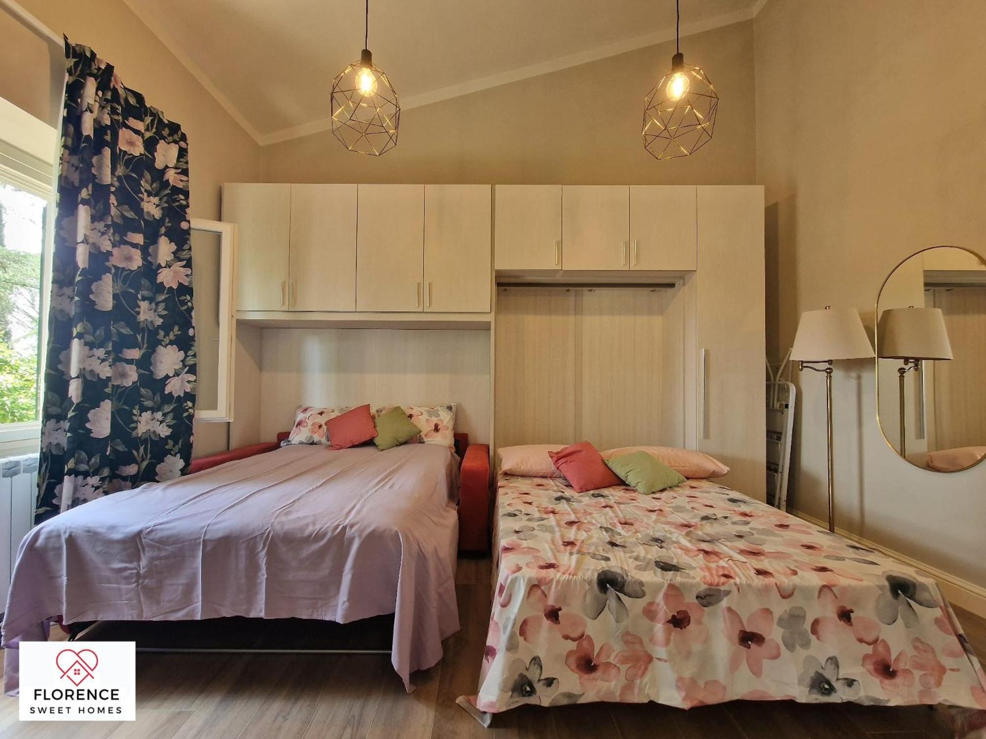 Lella Apartment With Free Parking By Florence Sweet Homes Bagian luar foto